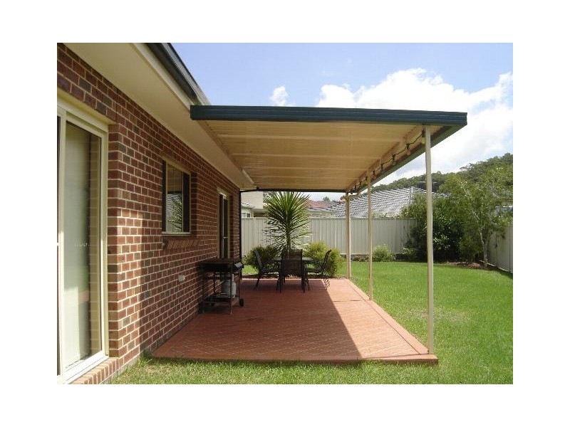 11 Topgallant Way, Belmont NSW 2280