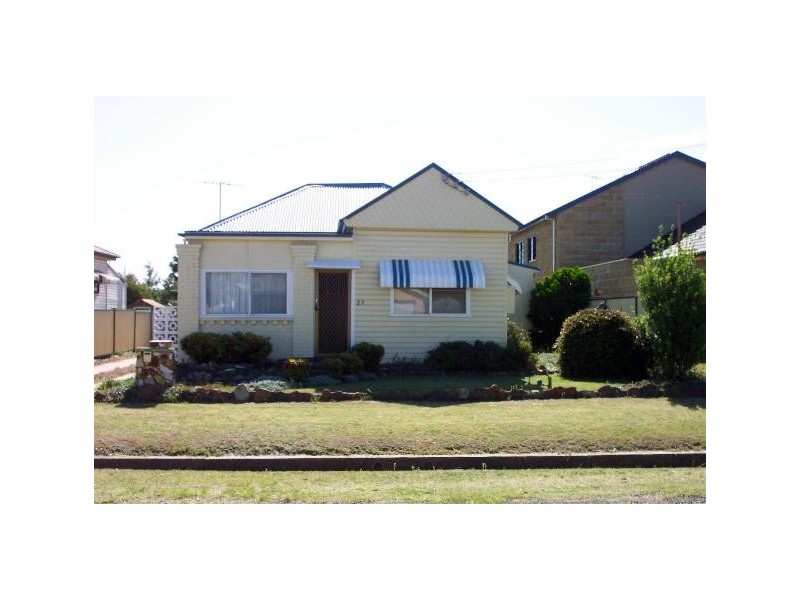 27 Macquarie Street, Swansea NSW 2281