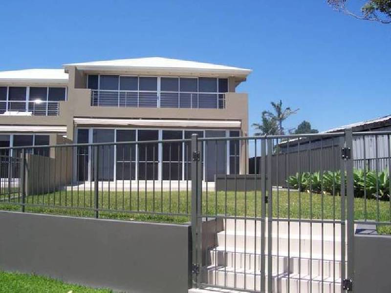 17a New Street, Marks Point NSW 2280