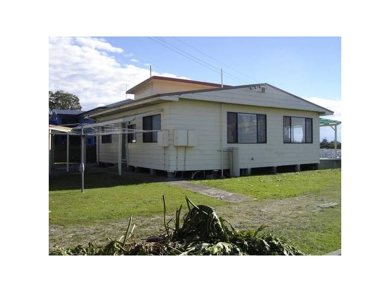 1/1 Nash Street, Swansea NSW 2281