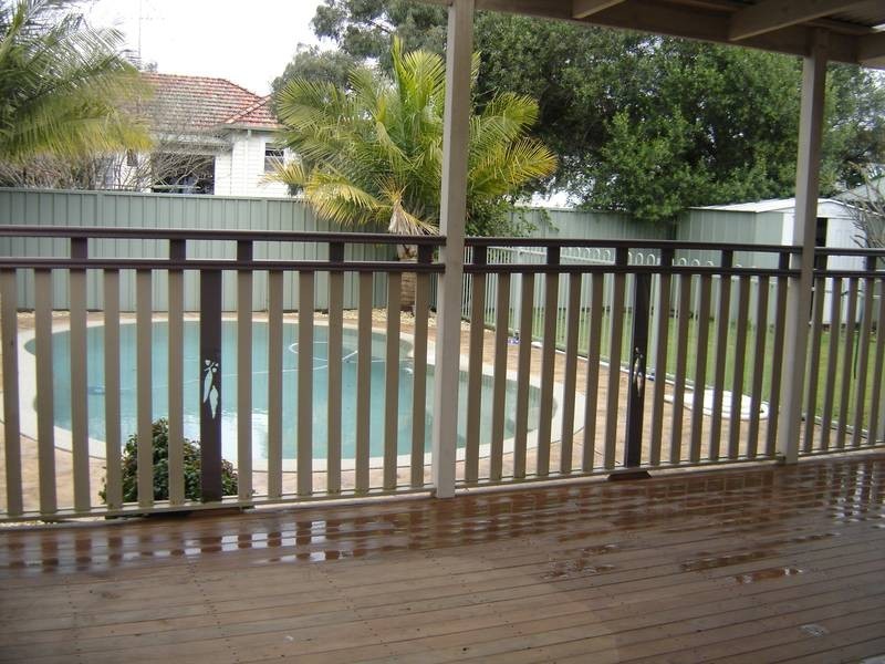 6 Merleview Street, Belmont NSW 2280