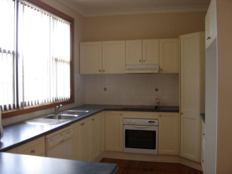 6 Merleview Street, Belmont NSW 2280