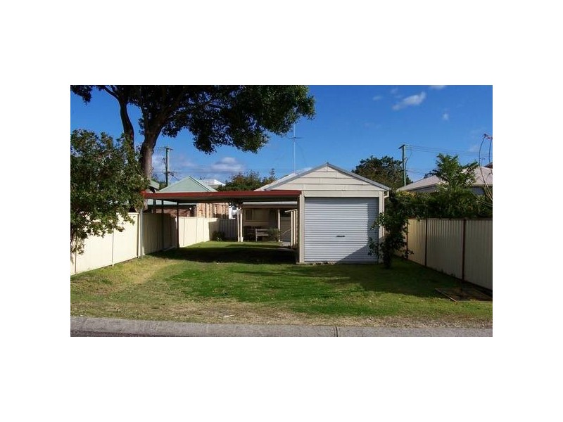 30 Ernest Street, Belmont NSW 2280