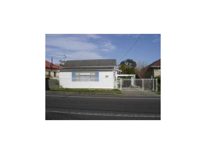 Evans Street, Belmont NSW 2280