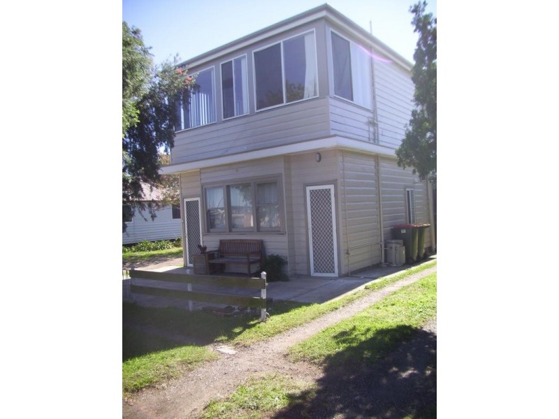 1/17 Ross Street, Belmont NSW 2280