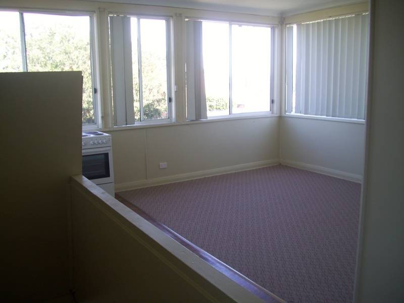 1/17 Ross Street, Belmont NSW 2280