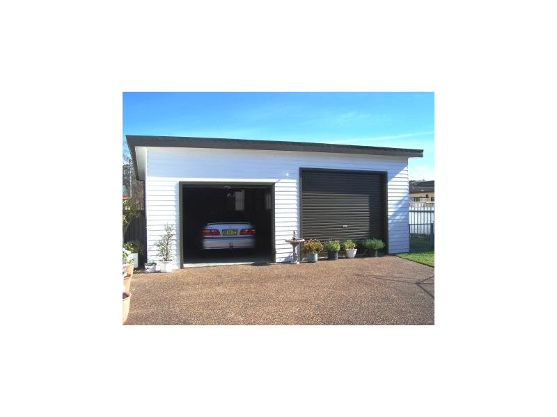 Hill Street, Belmont NSW 2280