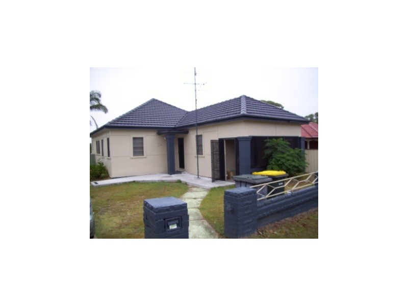 38 Stanley, Belmont NSW 2280