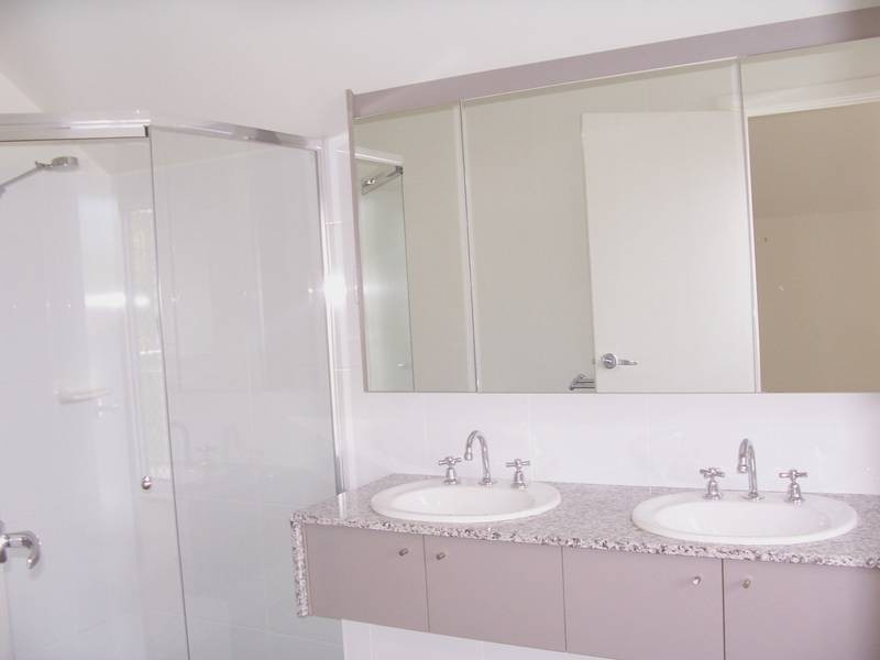 2/562 The Esplanade, Warners Bay NSW 2282