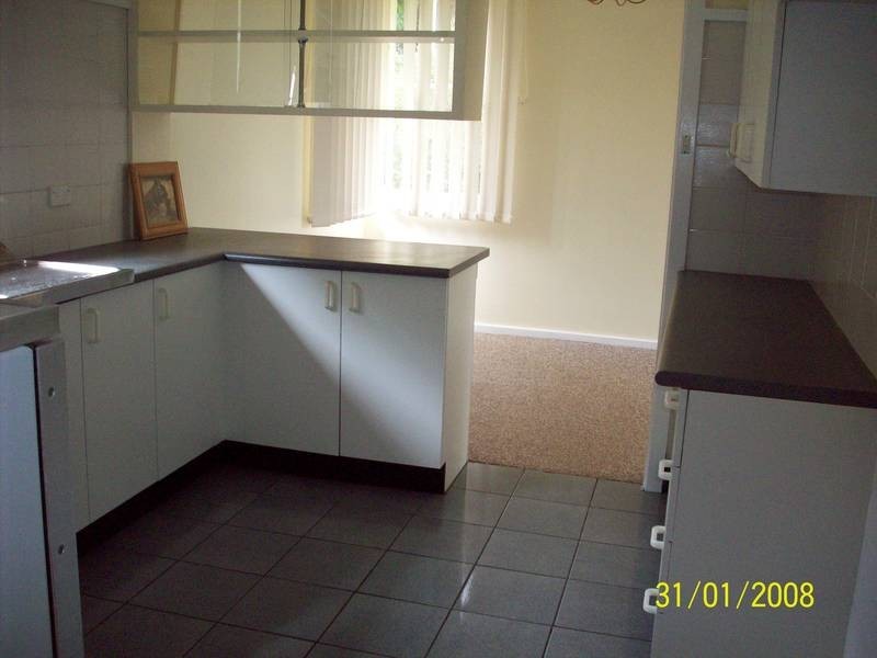 15 Belmont Cres, Belmont NSW 2280