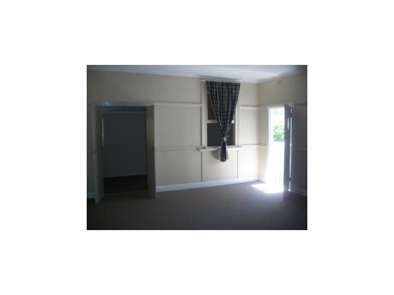 19 Ross Street, Belmont NSW 2280