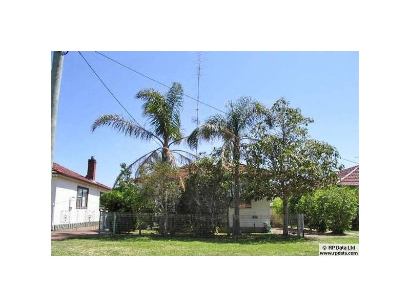 16 Beach Street, Belmont South NSW 2280