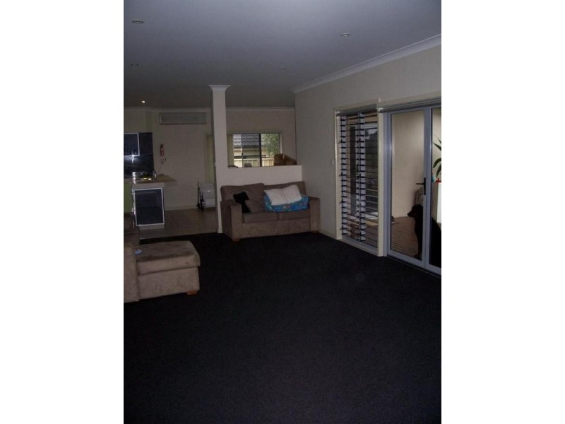 25 Pebble Beach Court, Belmont NSW 2280