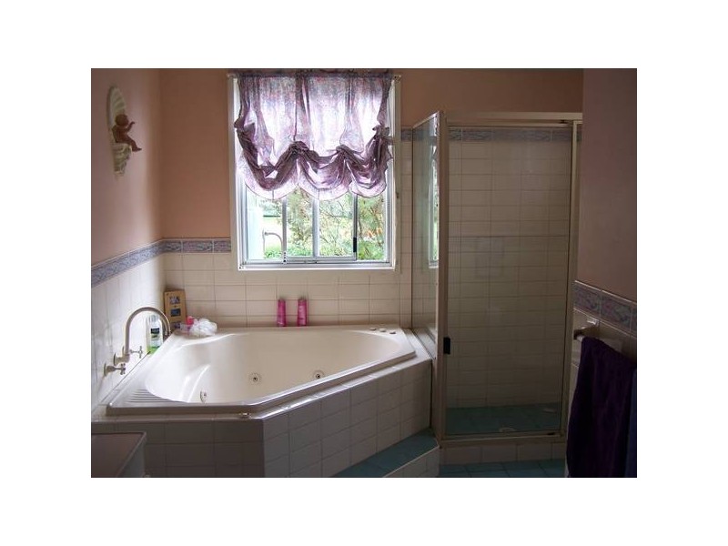 19 Sampson Ave, Belmont North NSW 2280