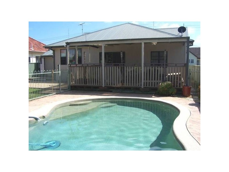 6 Merleview Street, Belmont NSW 2280