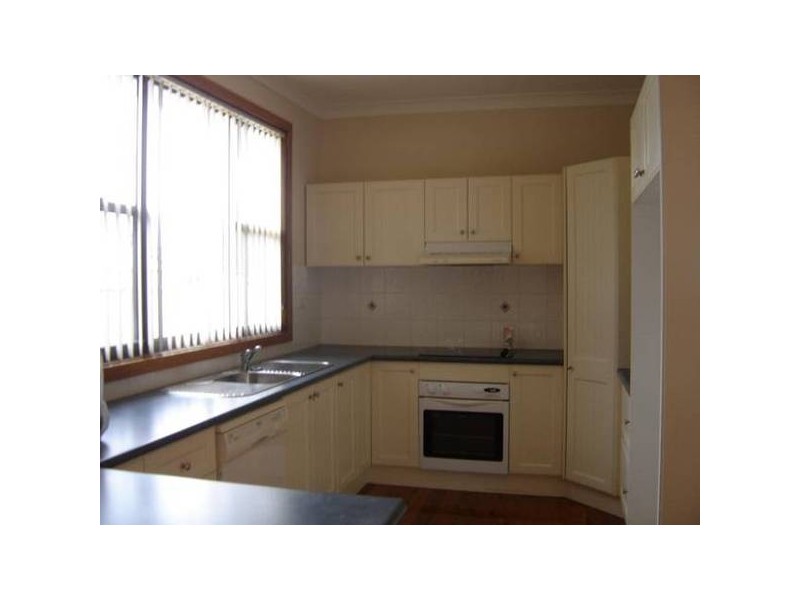 6 Merleview Street, Belmont NSW 2280