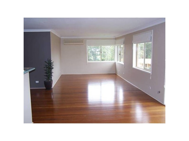 18 Robinia Grove, Garden Suburb NSW 2289