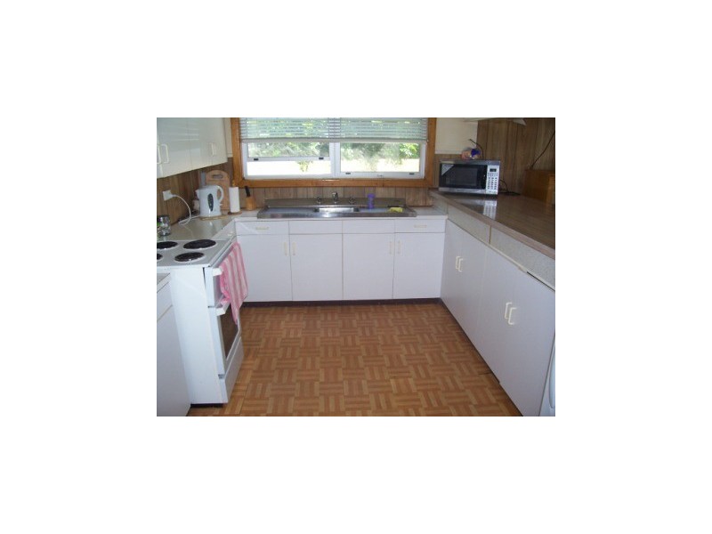 42 Makoro Street, Pelican NSW 2281