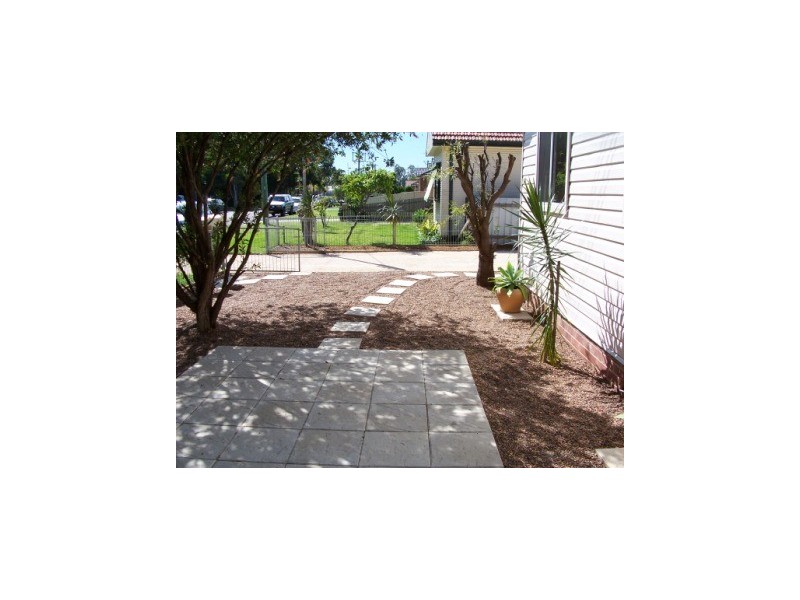 1/18 Haddon Crescent, Marks Point NSW 2280