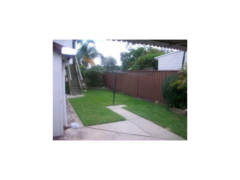 25 Ross Street, Belmont NSW 2280