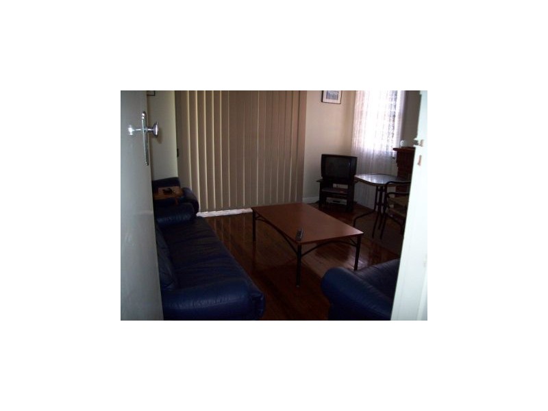 4 Lewers Street, Belmont NSW 2280