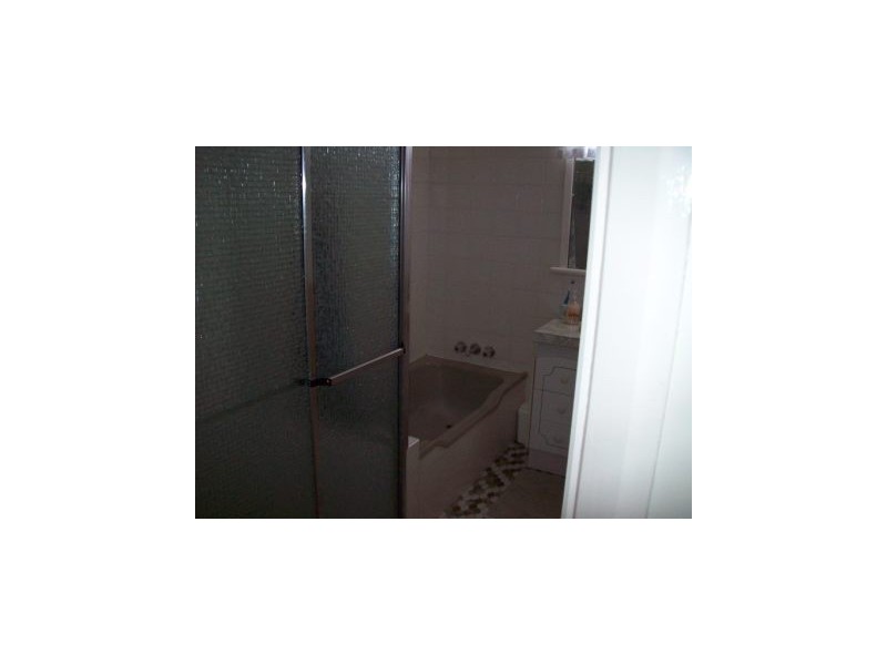 4 Lewers Street, Belmont NSW 2280