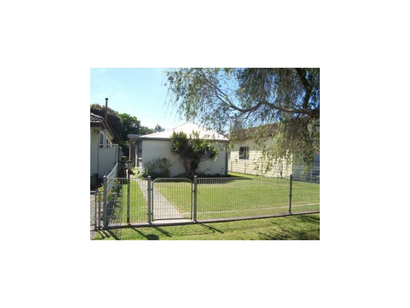 39 Marks Point Rd, Marks Point NSW 2280