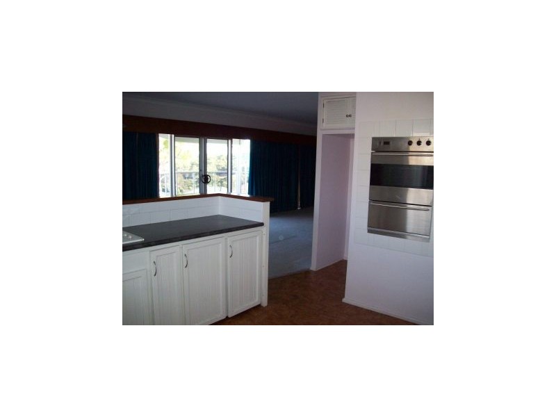 11 Marlin Ave, Floraville NSW 2280