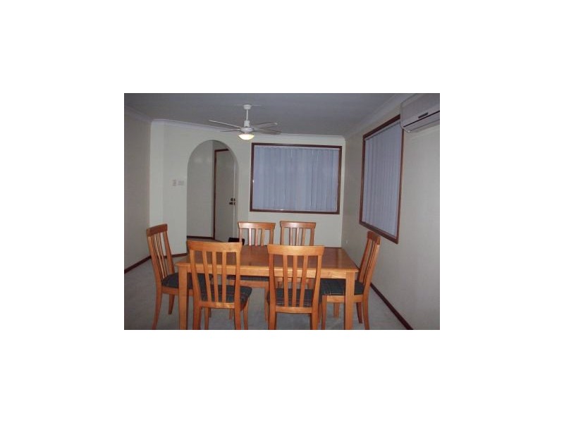 1/13 Bakeri Circuit, Warabrook NSW 2304