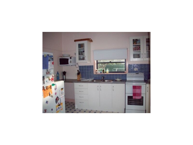 41 Robb Street, Belmont NSW 2280