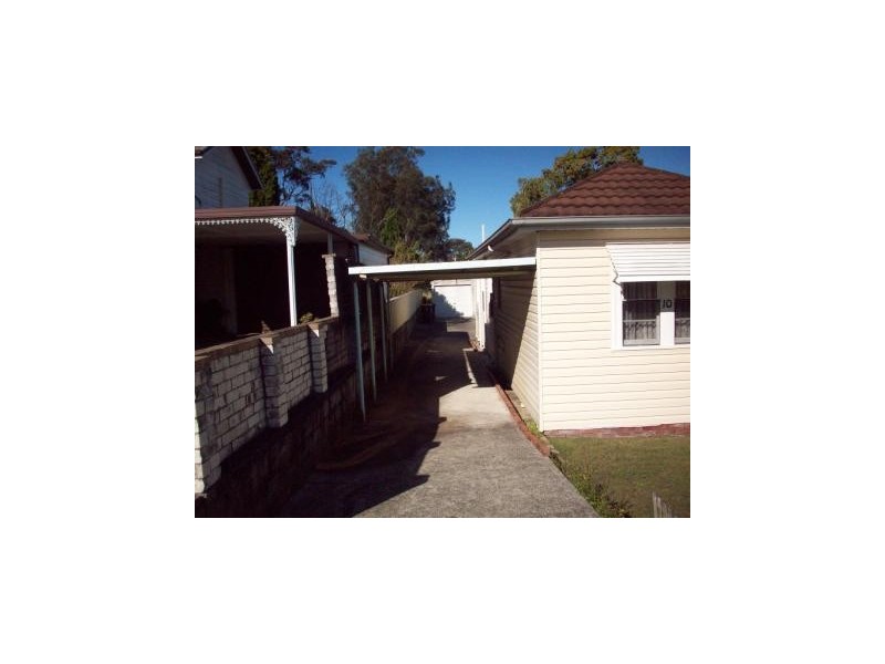 10 Lees Street, Charlestown NSW 2290