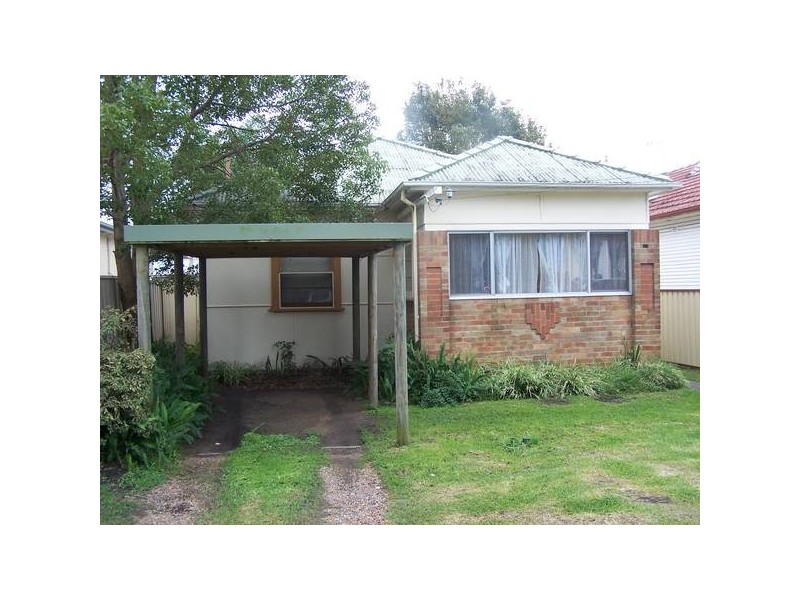 17 Herbert Street, Belmont NSW 2280
