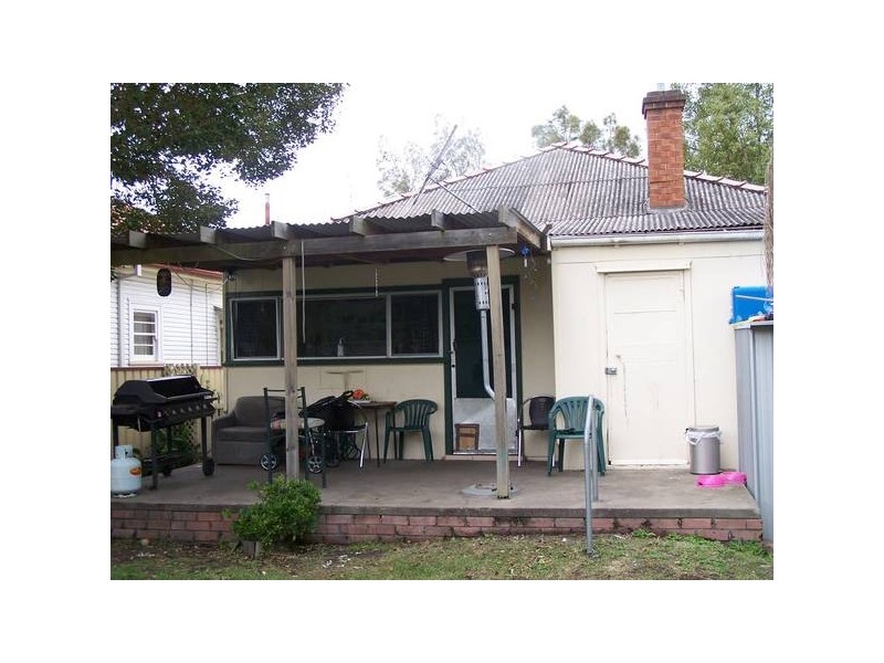 17 Herbert Street, Belmont NSW 2280