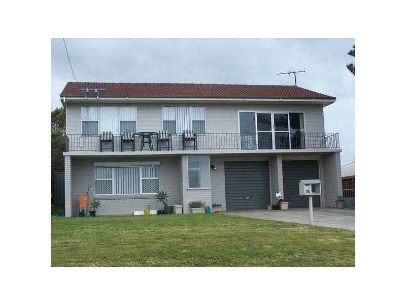 25 Dodds Street, Redhead NSW 2290