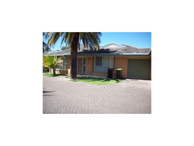 4/25 Haddon Cres,, Marks Point NSW 2280