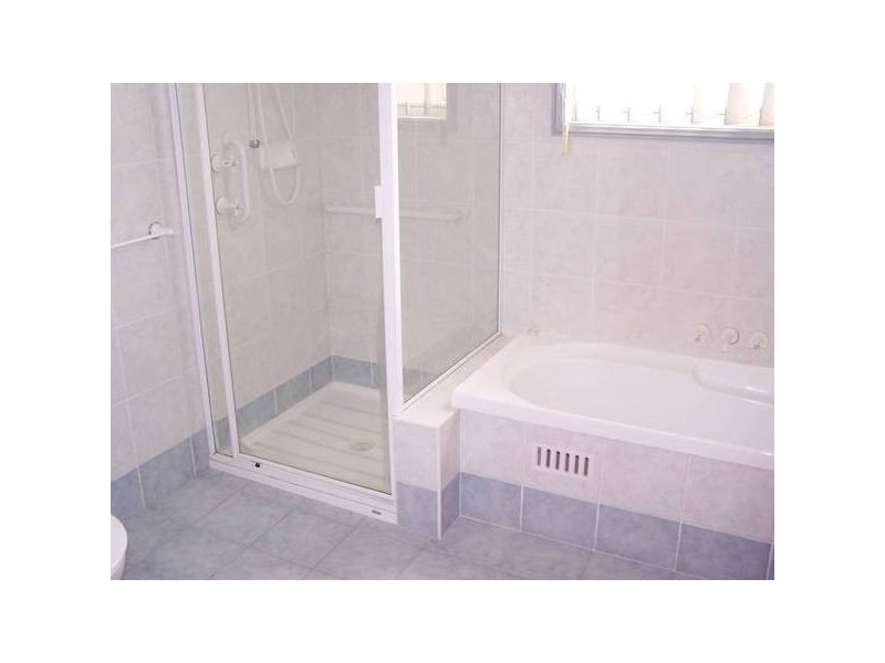 1/28 Glover Street, Belmont NSW 2280