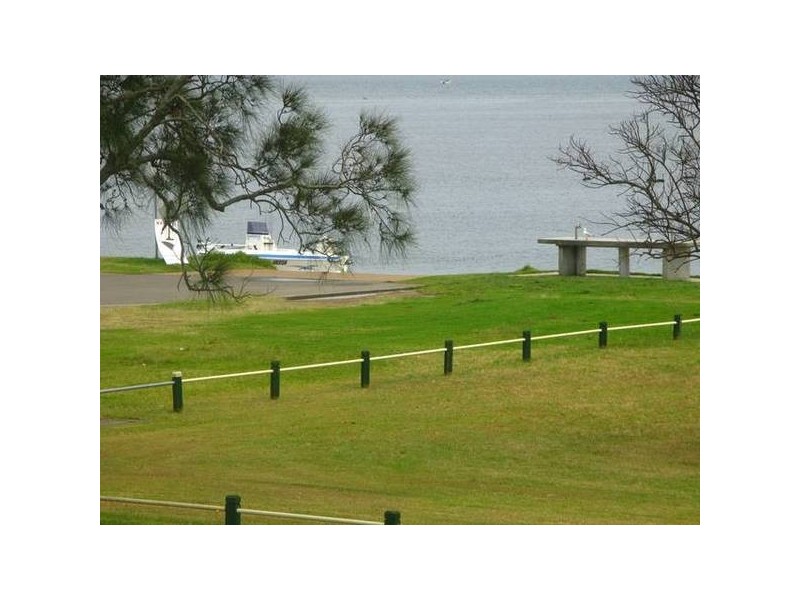 6 Paley Street, Belmont South NSW 2280