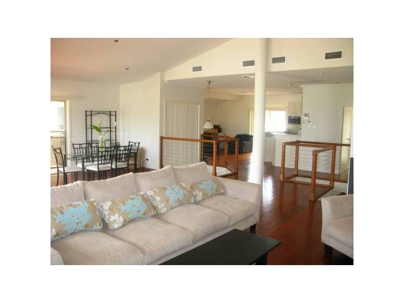 6 Paley Street, Belmont South NSW 2280