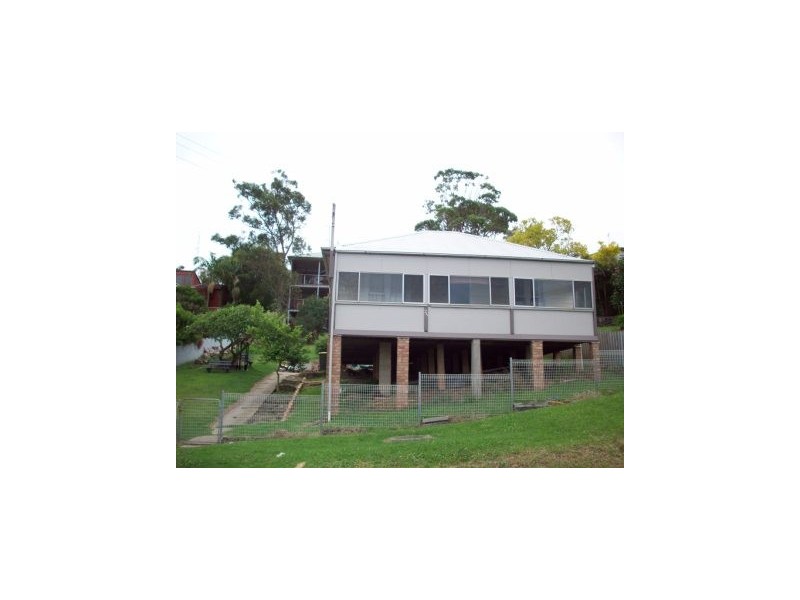 25 Frederick, Dudley NSW 2290