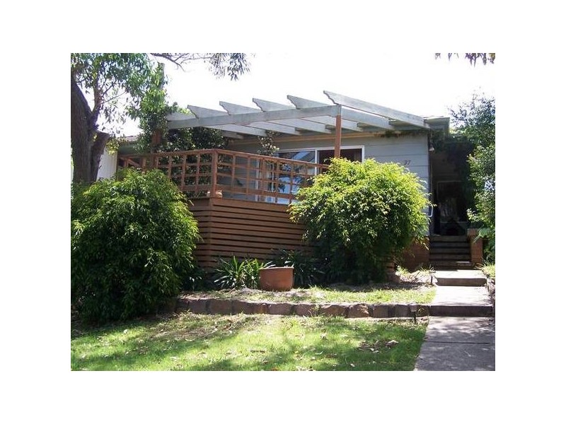 37 Cain Street, Redhead NSW 2290
