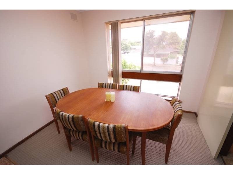 2 Abelia Avenue, Para Vista SA 5093