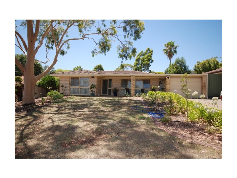 17 Park Lake Drive, Wynn Vale SA 5127