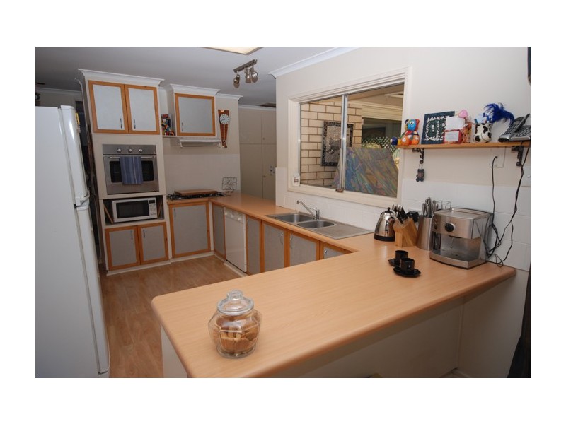 17 Park Lake Drive, Wynn Vale SA 5127