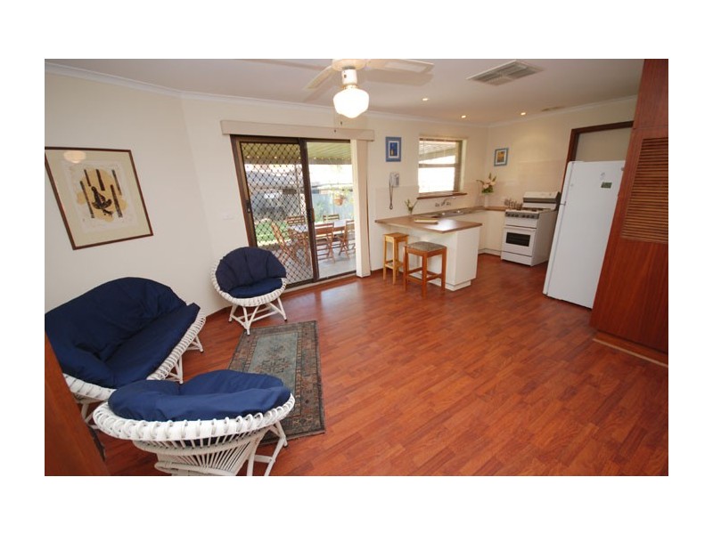 6 Rawe Court, Redwood Park SA 5097