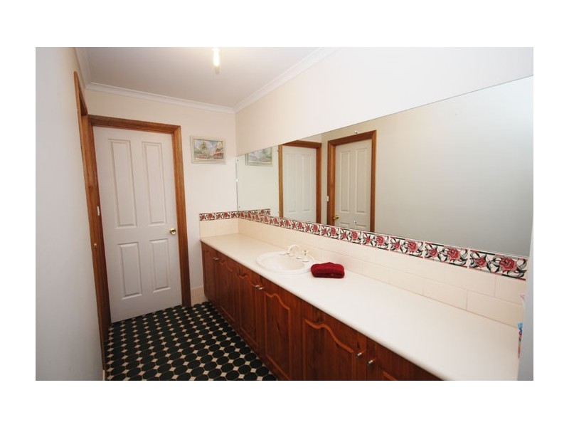 11 McArdle Place, Greenwith SA 5125