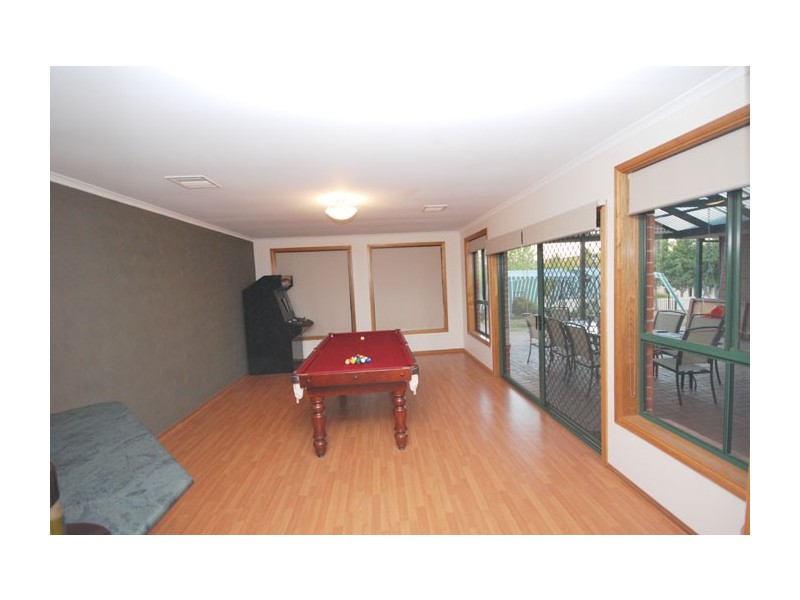 11 McArdle Place, Greenwith SA 5125