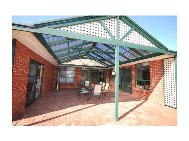 11 McArdle Place, Greenwith SA 5125
