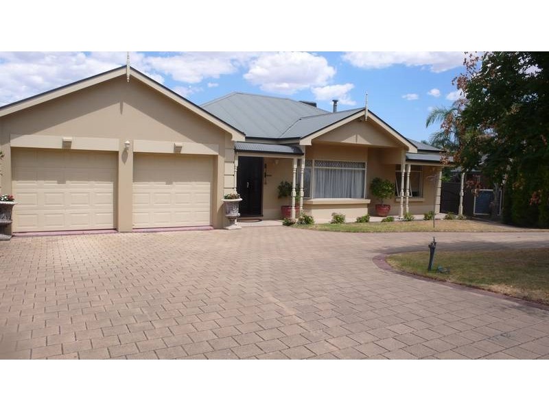 3 Reordan Drive, Greenwith SA 5125