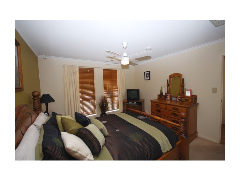 10 Minor Court, Salisbury Heights SA 5109