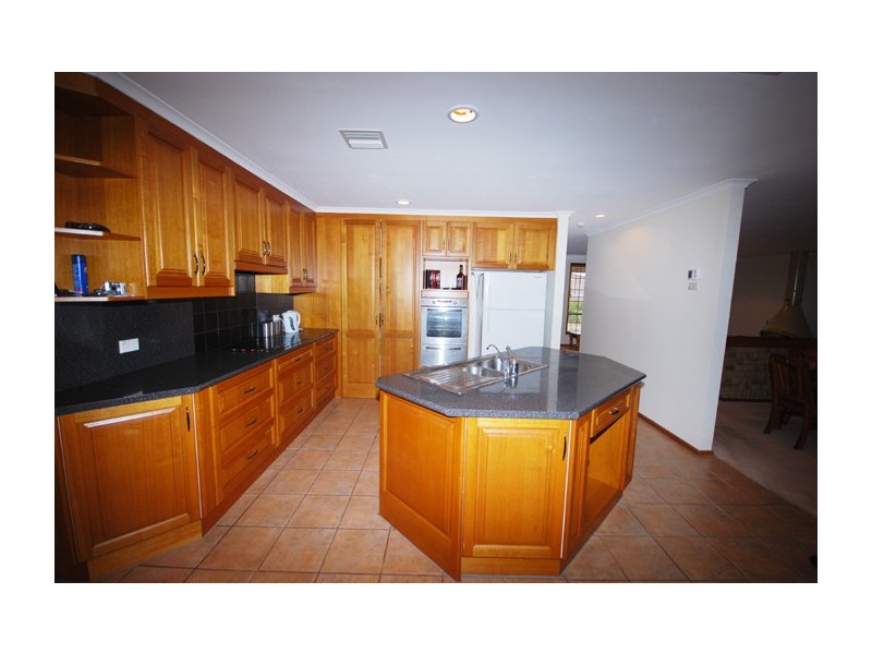 5 Greenfinch Court, Wynn Vale SA 5127